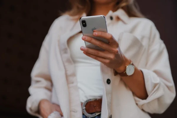 How to Fax from iPhone Easily in 2025